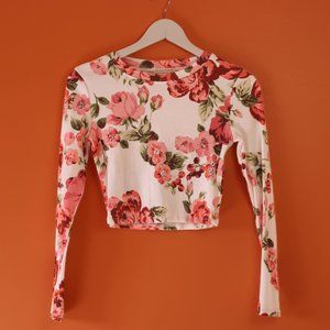 URBAN OUTFITTERS FLORAL CROP